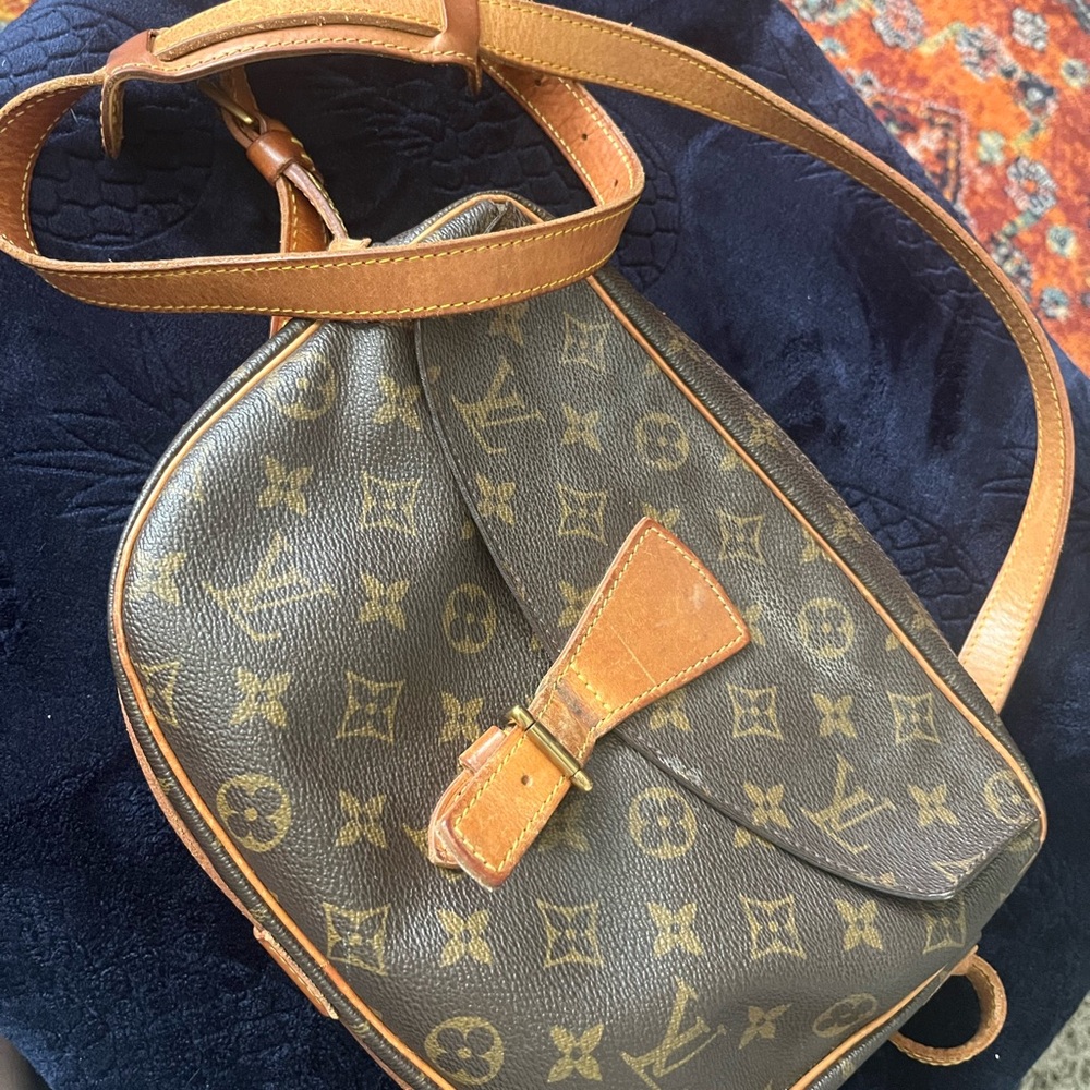 Louis Vuitton Brown Monogram Crossbody Bag authentic.